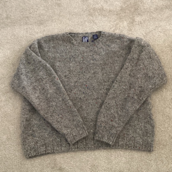 GAP Heathered Gray Knit Sweater - Picture 4 of 5